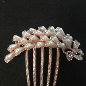 Pearl and rhinestone, gold tone hair comb